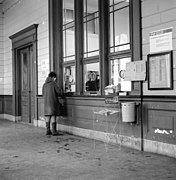 Het interieur van het voormalige stationsgebouw in 1971