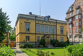 Vy från innergården av försvarsområdesstabens före detta stabsbyggnad på Olaigatan 21 i Örebro.