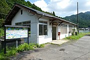 改修前の駅舎（2019年7月）