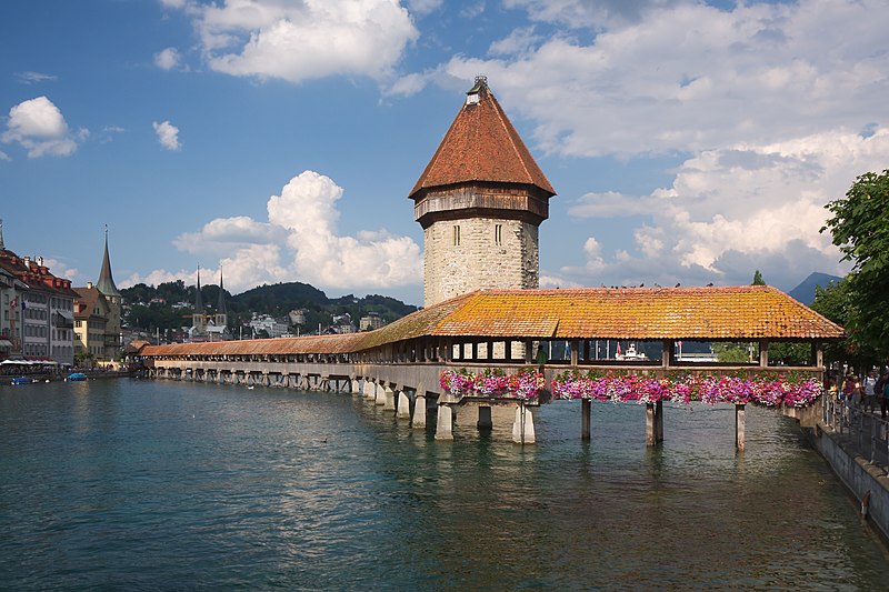 File:Luzern Kapellbruecke.jpg