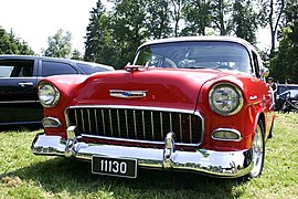 Grille spécifique aux Chevrolets de 1955.