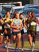 Ronald Musagala (ganz rechts) Rang acht in 3:42,01 min
