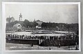 Stadión v roce 1924, v pozadí již zbořený hudební pavilón