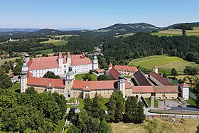 Vue aérienne de l’abbaye de Vorau.