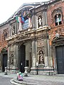Porte principale (style baroque) de Ca’ Granda (université de médecine de Milan) et fenêtres à meneau en ogive du XVe siècle.