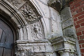 Détail des sculptures de la l'église.