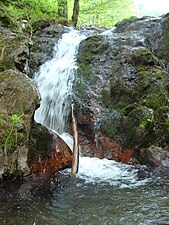 Водоспад зблизька