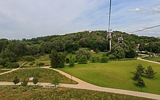 The cableway with Kienberg Hill in background