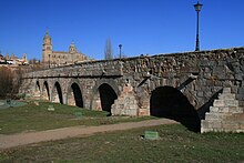 Lado nuevo (алехадо) - Puente Romano.JPG