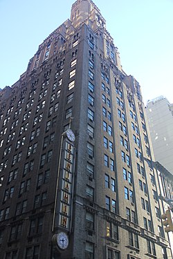 View of the Benjamin Hotel's southwest corner from the intersection of Lexington Avenue and 50th Street