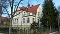 Villa mit Einfriedung