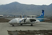 Antonov An-24 fotografato nel 2011 all'aeroporto di Kabul