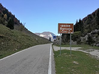 Passhöhe in Fahrtrichtung Terragnolo