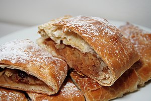 Apfelstrudel, a Viennese speciality