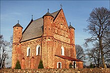 The 16th-century Church of St. Michael, Synkavichy Tsarkva Sviatoga Arkhangela Mikhaila, Synkavichy, Belarus, 2013.jpg