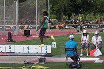 Al-Shanqiti beim Weitsprung während der Leichtathletik-Weltmeisterschaften der Behinderten 2013 in Lyon. Er beendete den Wettbewerb auf Platz sechs.