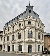 Mix de Beaux Arts și Art Nouveau - Casa Mița Biciclista de Nicolae C. Mihăescu (1908)[80]