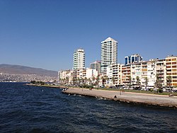 High-rises in northern Alsancak, with the Kordon esplanade in the foreground.