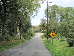 Looking west along Barley Sheaf Road