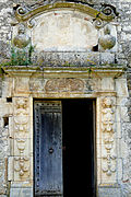 Porte de la tour du château jeune (1683)