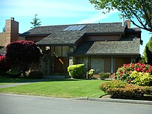 A modern 1970's West Coast-style Richmond home pictured in 2006. Contemporary home in Richmond, BC.JPG