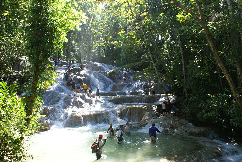 File:Dunns River Falls climb.JPG