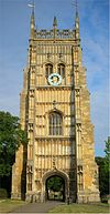 Glockenturm der Evesham Abbey, das durch Henry VIII. als Steinbruch genutzt wurde
