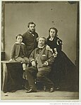 Félix Nadar, Félix Nadar, sa femme Ernestine, leur fils Paul et Adrien Tournachon, non daté[27].