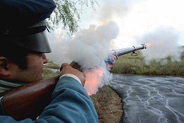 Здійснити постріл.