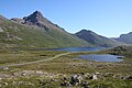 La escarpada parte occidental de Langøya cerca de Nykvåg.