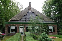 Dakspiegel met enkele rand aan de Heereweg 194, te Schoorl.