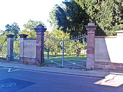 Eingang zum Schlosspark Heidesheim