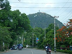 Skyline of ဝေင်ꩻနယ်ႏကျောက်သယ်