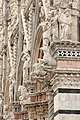 Façade gothique de la cathédrale de Sienne, XIIIe siècle, en partie conçue et sculptée par les Pisano père et fils, célèbres sculpteurs gothiques sur marbre.