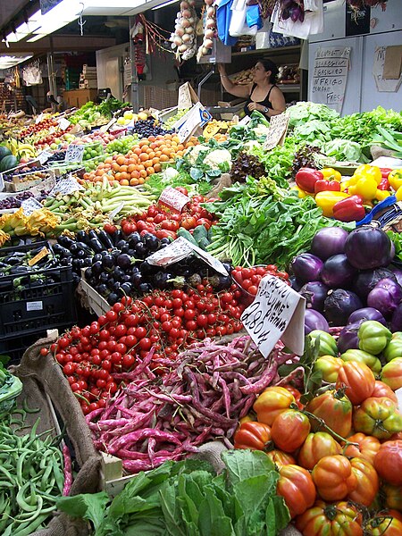 File:Marché couvert à Gênes - Genova.JPG