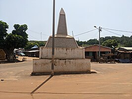 Monument de l'indépendance de Bafilo