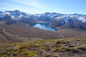   El lago Tennyson visto desde el sur