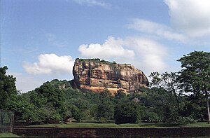 English: The "Lion Mountain", Sigiri...
