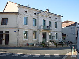 The town hall (mairie) of Saint-Pardoux-la-Rivière