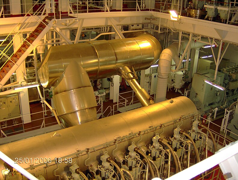 File:Stena Arctica engine room 2.jpg