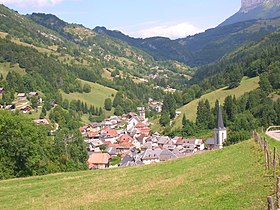 Vue panoramique du village de St-Pierre-d'Entremont