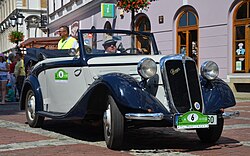 Restaurierter Praga Lady Baujahr 1935 auf einer Oldtimer-Rallye in den Beskiden