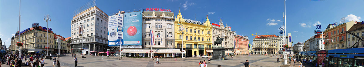 Panoramavy över Ban Jelačićs torg (2011).