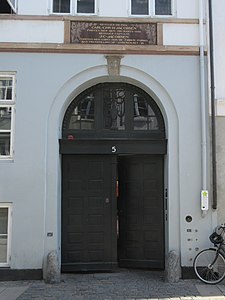 The gate at Brolæggerstræder 5