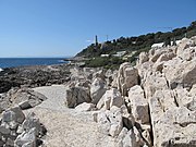 Le sentier du littoral aménagé autour du cap.