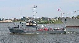 https://upload.wikimedia.org/wikipedia/commons/4/42/Caspian_boat_207.jpg