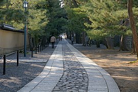 Chemin de temple à l'intérieur du complexe du Daitoku-ji