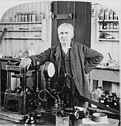 Томас Едисон у својој лабораторији, 1901