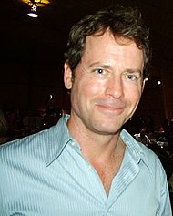 Greg Kinnear