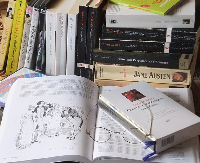 diverses éditions des 6 romans de Jane Austen (français et anglais), quelques DVD et œuvres dérivées
